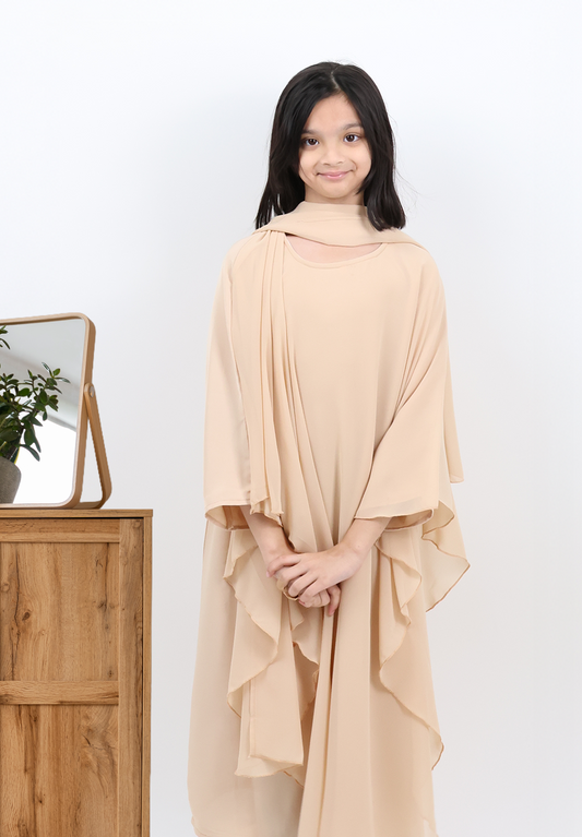 The Mini-Muse Cream Lace Abaya – Timeless Elegance for Little Ones