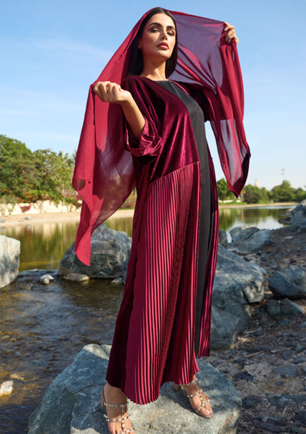 Jameela Maroon Velvet Abaya with Pleated Panel – Elegant Modest Fashion for Women