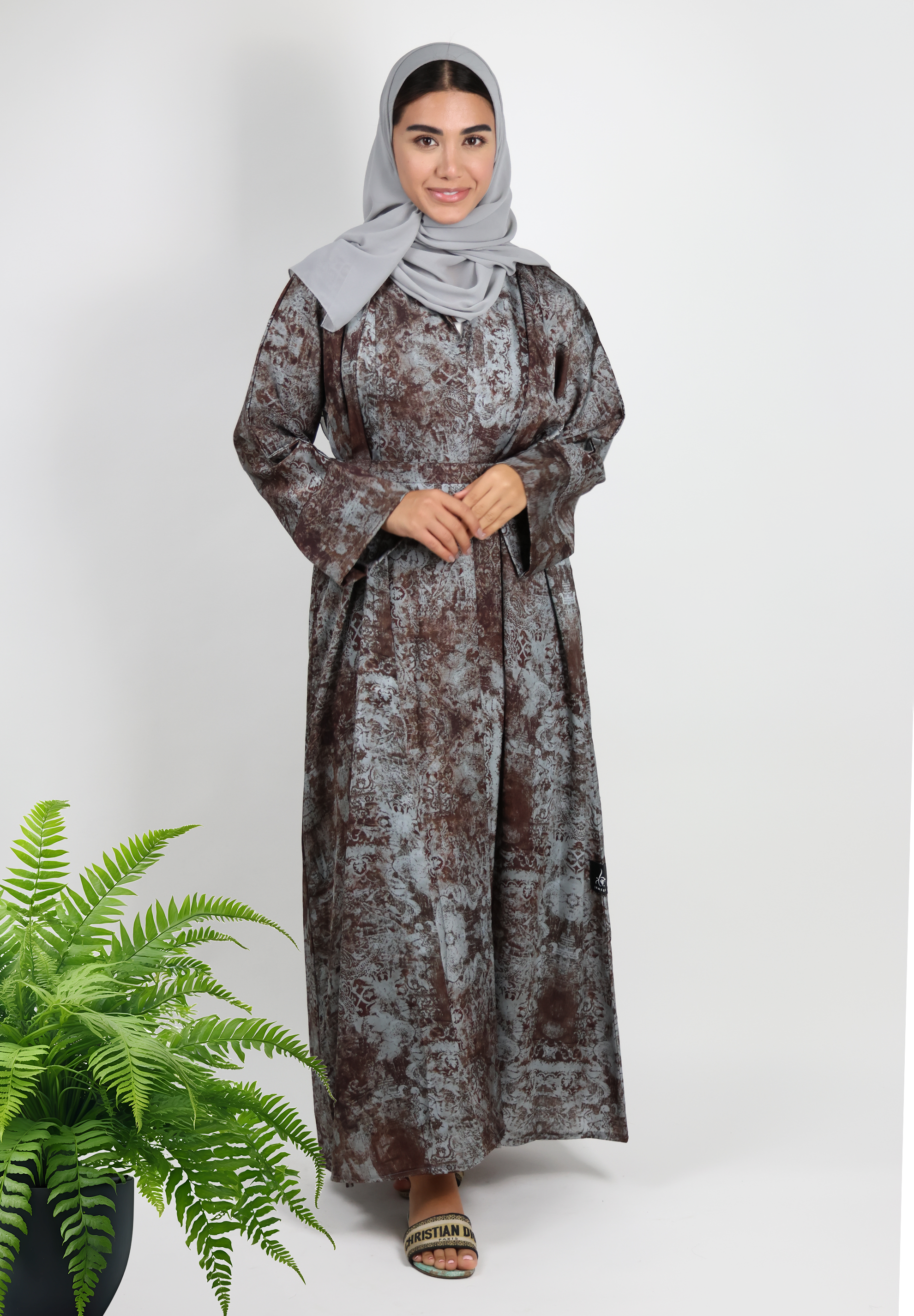Artisan Distressed Print Abaya - Earthy Grey & Rust Hues