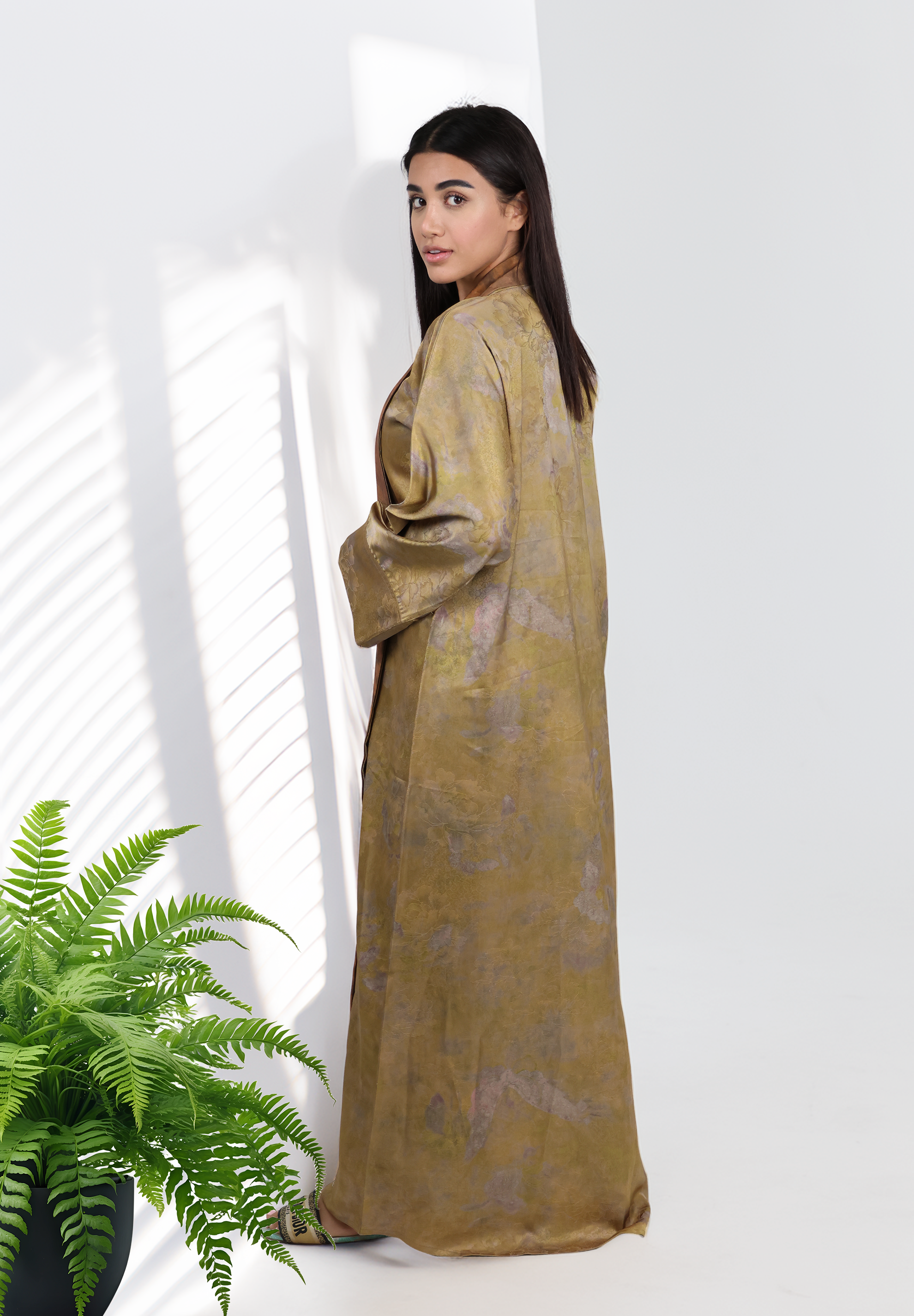 Dual-Artistry Reversible Abaya - Rustic Terracotta & Glimmering Olive